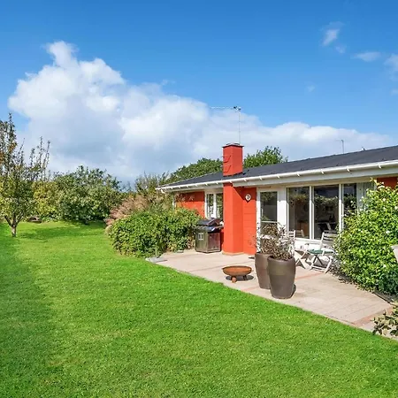 Nice In With 3 Bedrooms And Wifi Ferienhaus
